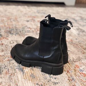 Leather Chelsea boots